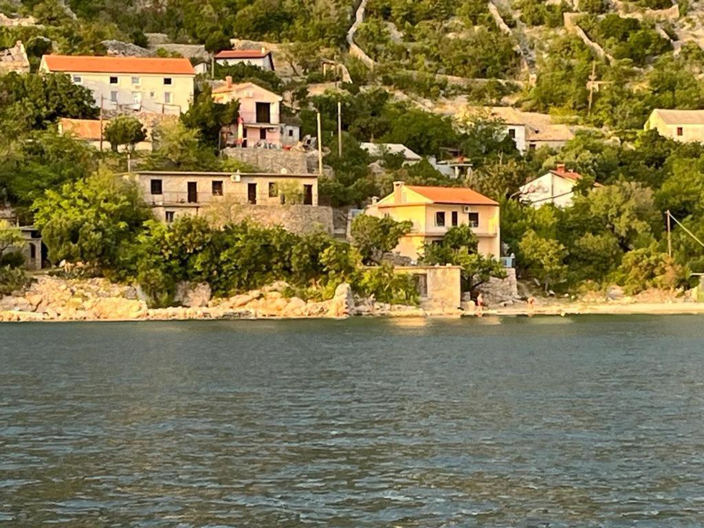 Willa Ferry **** Prizna Exterior foto